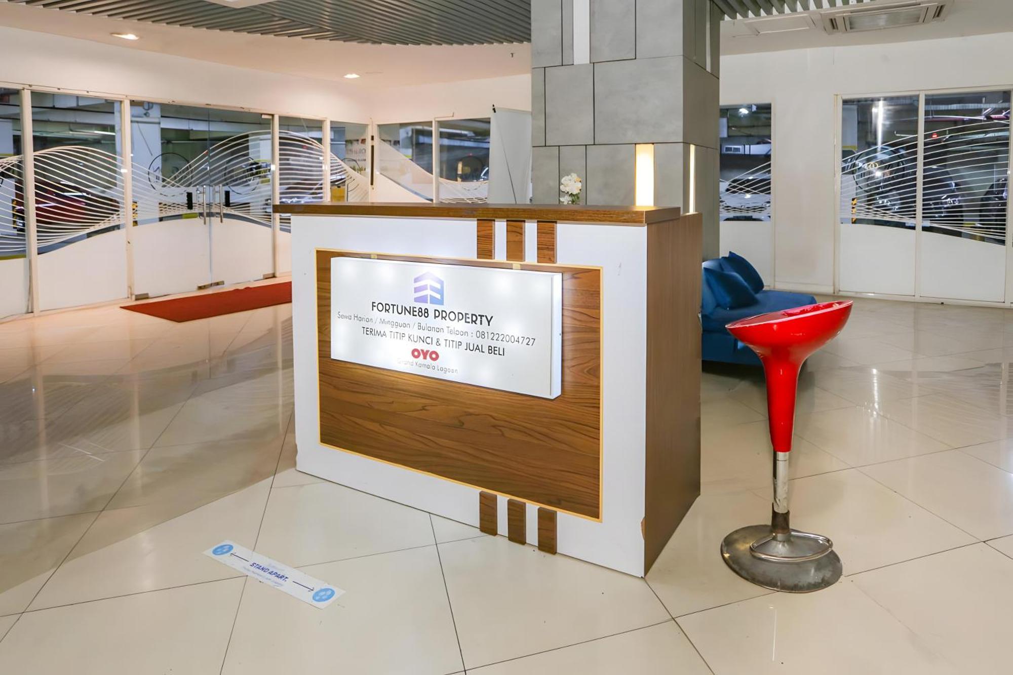 Hotel Oyo 93703 F88 Bekasi Exterior foto
